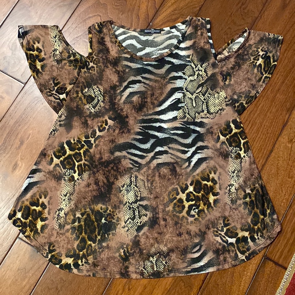 Animal 🦓 🦒  Print stretch cold shoulder
